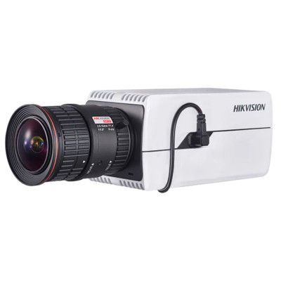 2 МП IP-видеокамера Hikvision DS-2CD5026G0-AP 2.8 мм