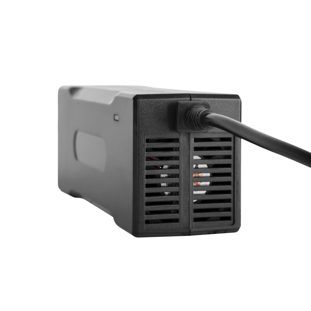 Зарядное устройство для аккумуляторов LogicPower LiFePO4 12V (14.6V)-8A-96W