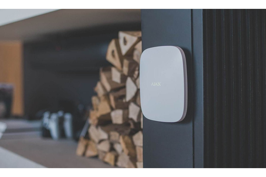 Установка централі Ajax Hub 