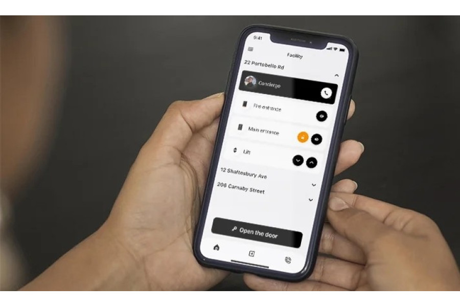 Приложение на телефоне (Android, iOS)