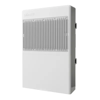 16-портовый PoE коммутатор MikroTik CRS318-16P-2S+OUT управляемый 