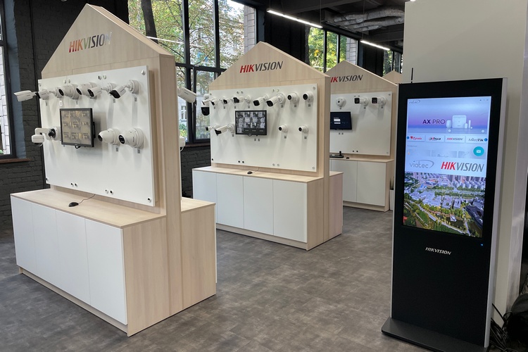 Відкриття VIATEC SECURITY HUB: до безпеки тепер можна доторкнутись - Зображення 1 - Зображення 2 - Зображення 3 - Зображення 4 - Зображення 5 - Зображення 6 - Зображення 7 - Зображення 8 - Зображення 9 - Зображення 10 - Зображення 11 - Зображення 12 - Зображення 13