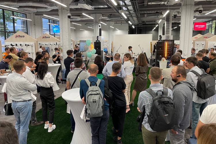 Відкриття VIATEC SECURITY HUB: до безпеки тепер можна доторкнутись - Зображення 1 - Зображення 2 - Зображення 3 - Зображення 4 - Зображення 5 - Зображення 6 - Зображення 7 - Зображення 8 - Зображення 9 - Зображення 10