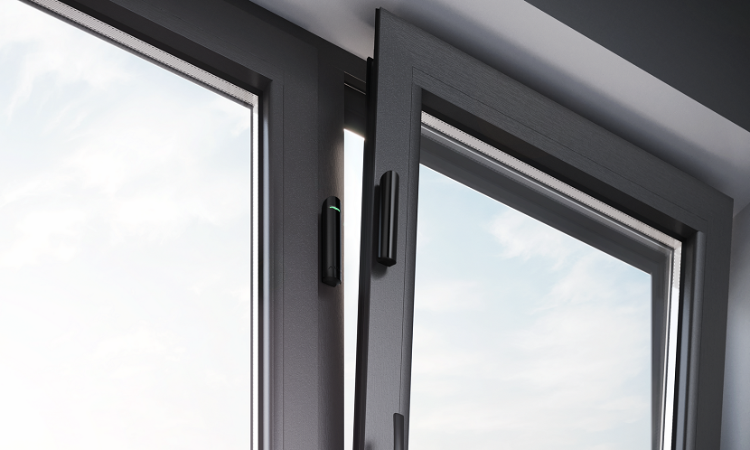 Огляд датчиків відкриття дверей/вікон Ajax DoorProtect та Ajax DoorProtect Plus - Зображення 1 - Зображення 2 - Зображення 3 - Зображення 4 - Зображення 5